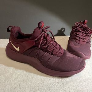 Nike Darwin